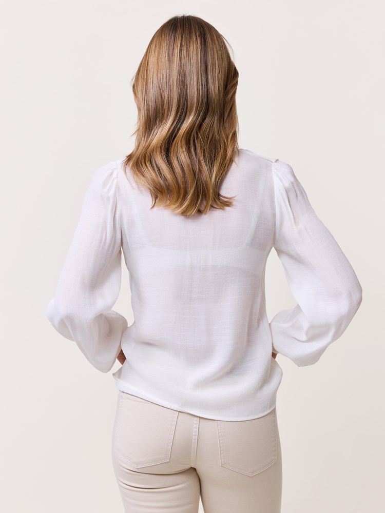 Nellie bluse 7510755_O79-VAVITE-S25-Modell-Back_chn=match_7313_Nellie bluse O79.jpg_Back||Back
