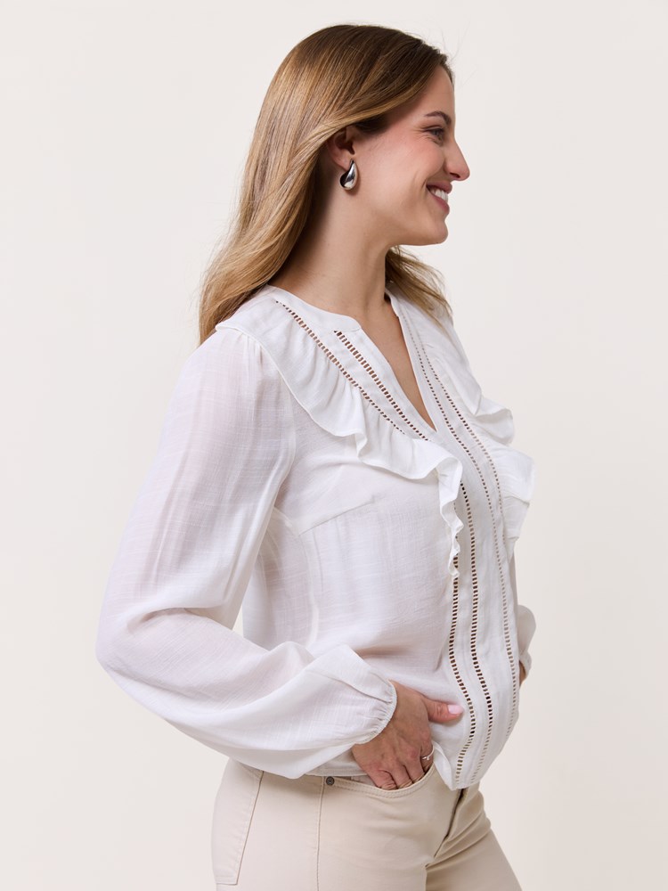 Nellie bluse 7510755_O79-VAVITE-S25-Modell-Right_chn=match_2324_Nellie bluse O79.jpg_Right||Right