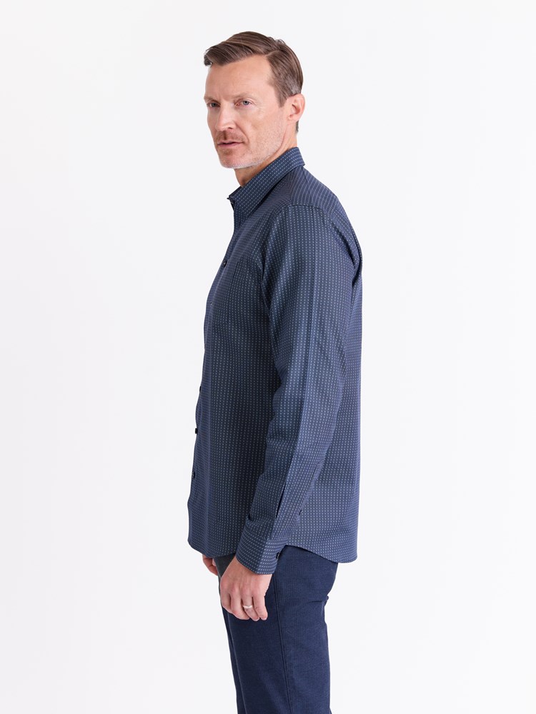 Vulkan skjorte 7510769_EM1-ALVO-A25-Modell-Right_chn=match_8063_Vulkan skjorte EM1_Vulkan skjorte EM1 7510769.jpg_Right||Right