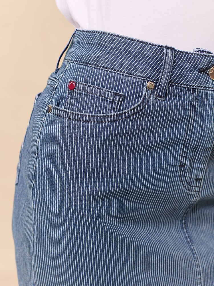 Patty stripet skjørt 7510843_DAA-JEANPAUL-H25-Front_9744_Patty stripet skjørt_Patty stripet skjørt DAA_Patty stripet skjørt DAA 7510843.jpg_Front||Front