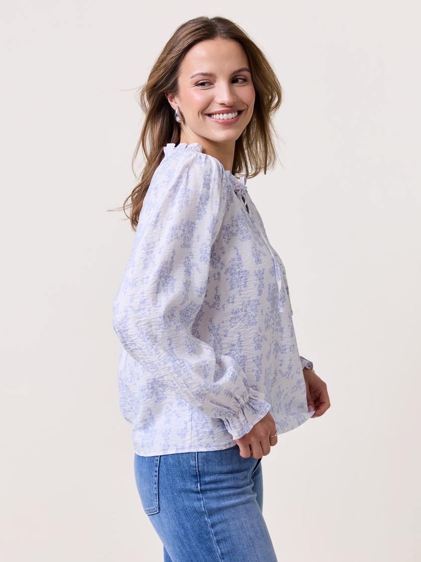 7510918 O79 7510918_O79-VAVITE-S25-Modell-Right_chn=match_2173_Lea bluse O79.jpg_Right