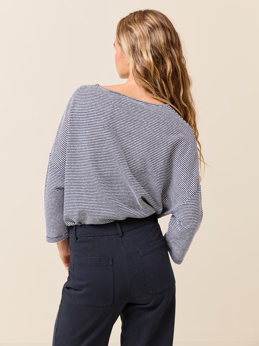 7511004 EM6 7511004_EM6_Jean Paul_Tina Stripet Topp_S25 (5)_Tina stripet topp EM6.jpg_