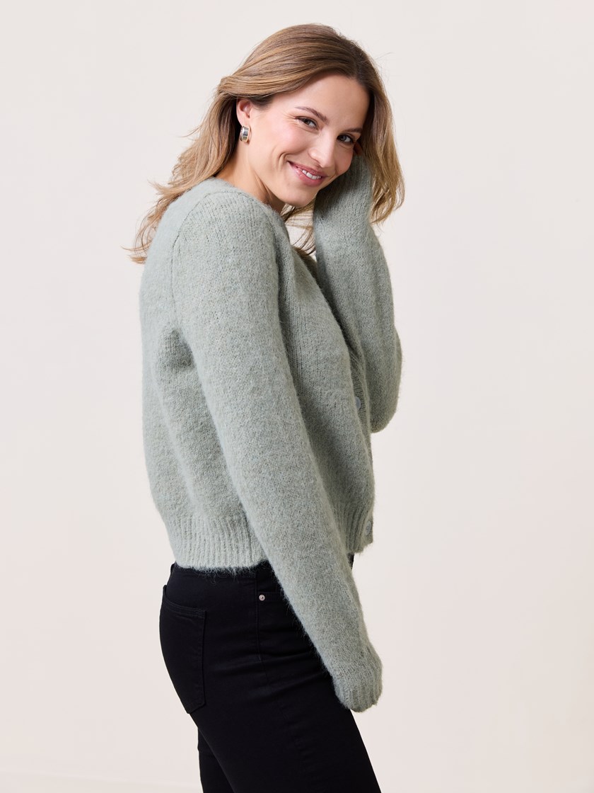 7511045 GJW 7511045_GJW-VAVITE-S25-Modell-Right_chn=match_7541_Kallie cardigan GJW_Kallie cardigan GJW 7511045.jpg_Right||Right