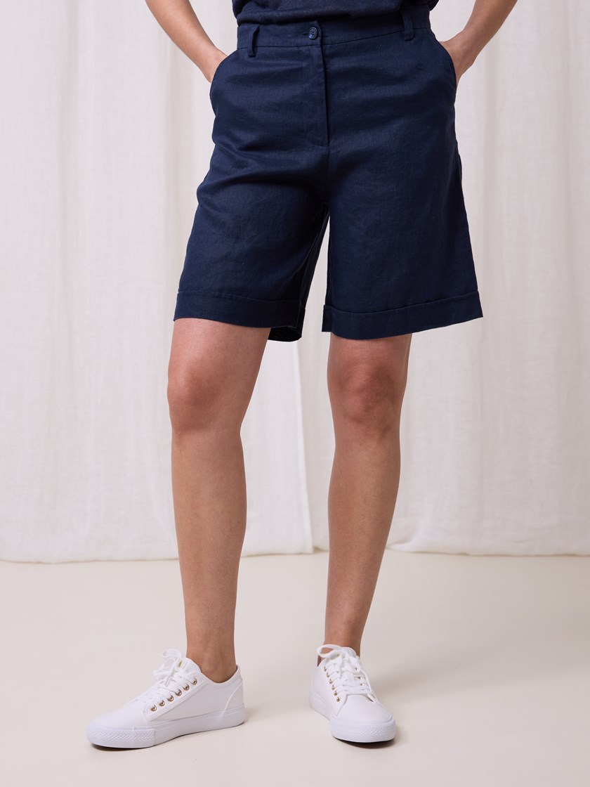 7511081 EM6 7511081_EM6-MARIEPHILIPPE-H25-Modell-Front_chn=match_2016_Meghan linshorts EM6.jpg_Front||Front