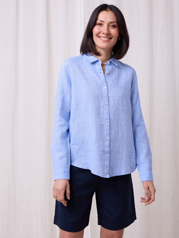 Helle linskjorte 7511105_S49-VAVITE-H25-Modell-Front_chn=match_3942_Helle linskjorte S49_Helle linskjorte S49 7511105.jpg_Front||Front