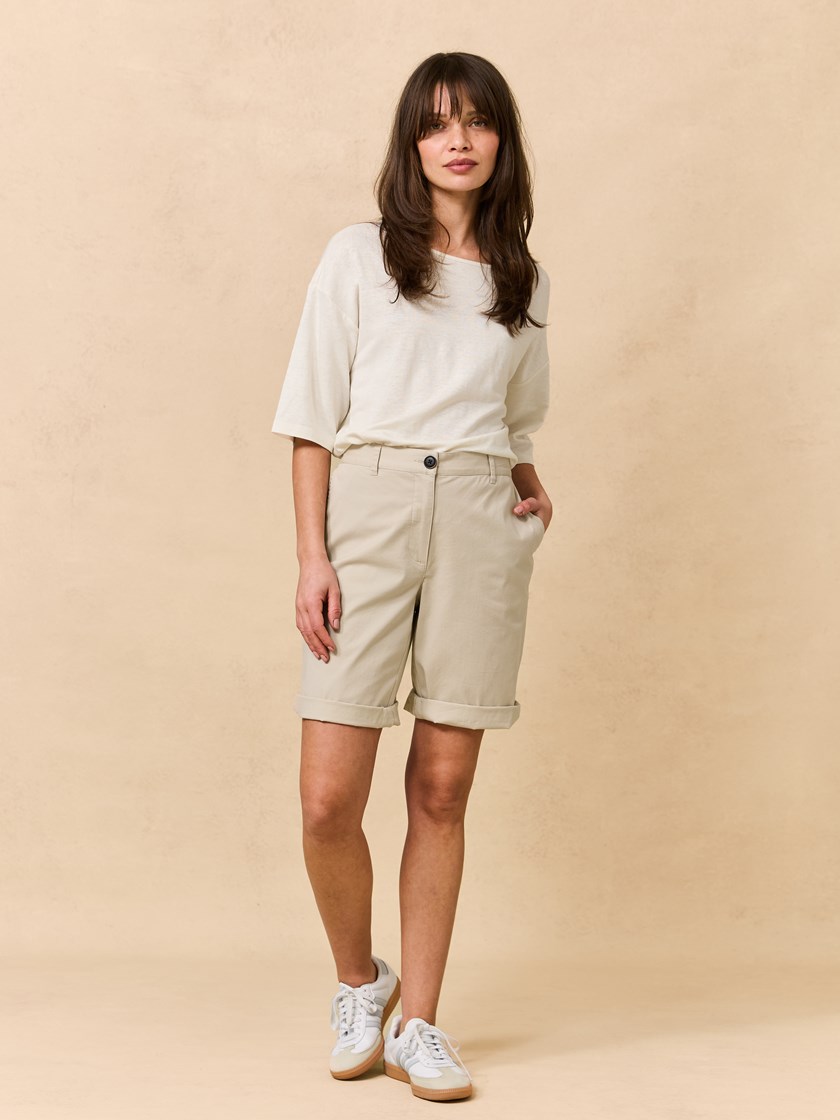 7511161 I3O 7511161_I3O-JEANPAUL-H23-Front (1)_Cerise shorts I3O_Cerise shorts I3O 7511161.jpg_