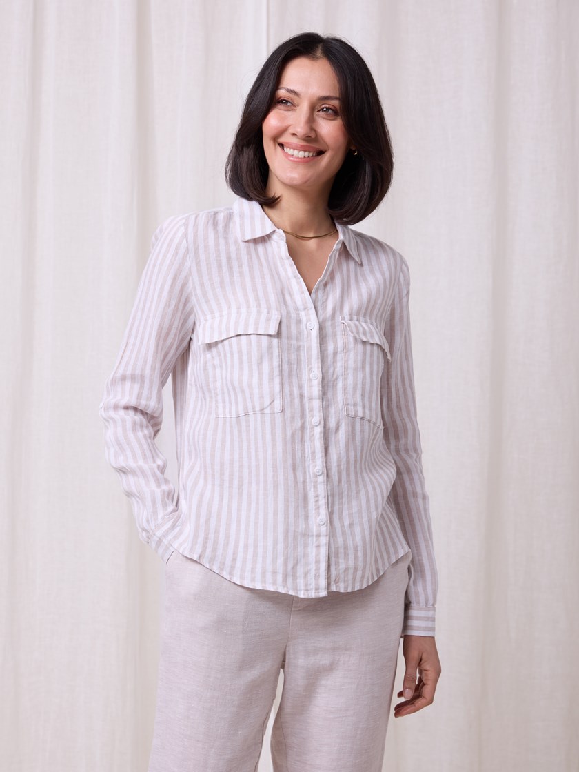 7511180 O79 7511180_O79-MARIEPHILIPPE-H25-Modell-Front_chn=match_6211_Meghan stripet linskjorte O79.jpg_Front
