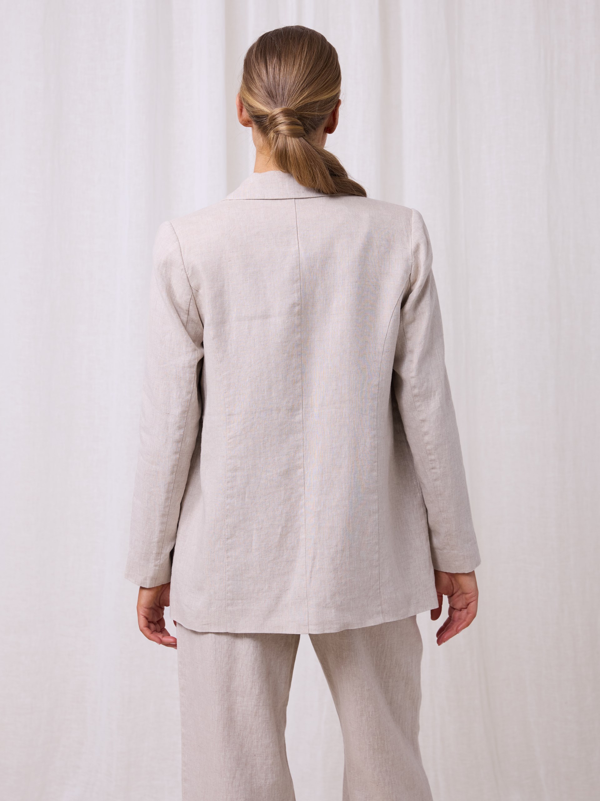 7511273 I2X 7511273_I2X-DONNA-H25-Modell-Front_chn=match_7053_Diondra linblazer I2X.jpg_Front||Front