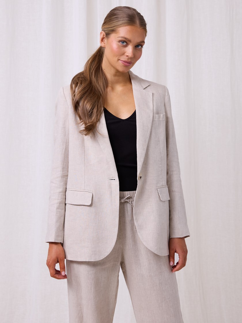 7511273 I2X 7511273_I2X-DONNA-H25-Modell-Front_chn=match_7269_Diondra linblazer I2X.jpg_Front||Front