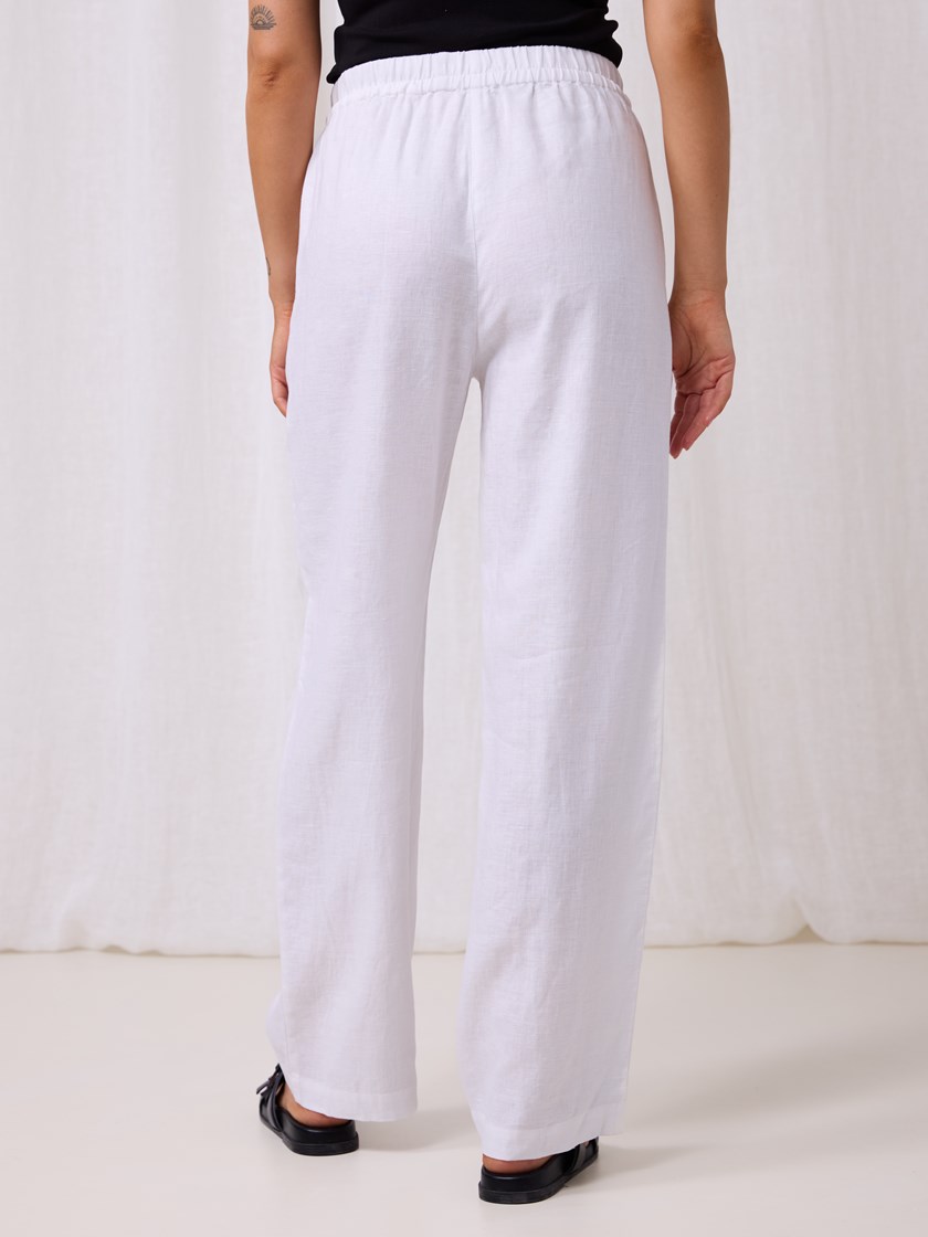 7511274 O68 7511274_O68-DONNA-H25-Modell-Front_chn=match_9895_Diondra linbukse O68.jpg_Front||Front