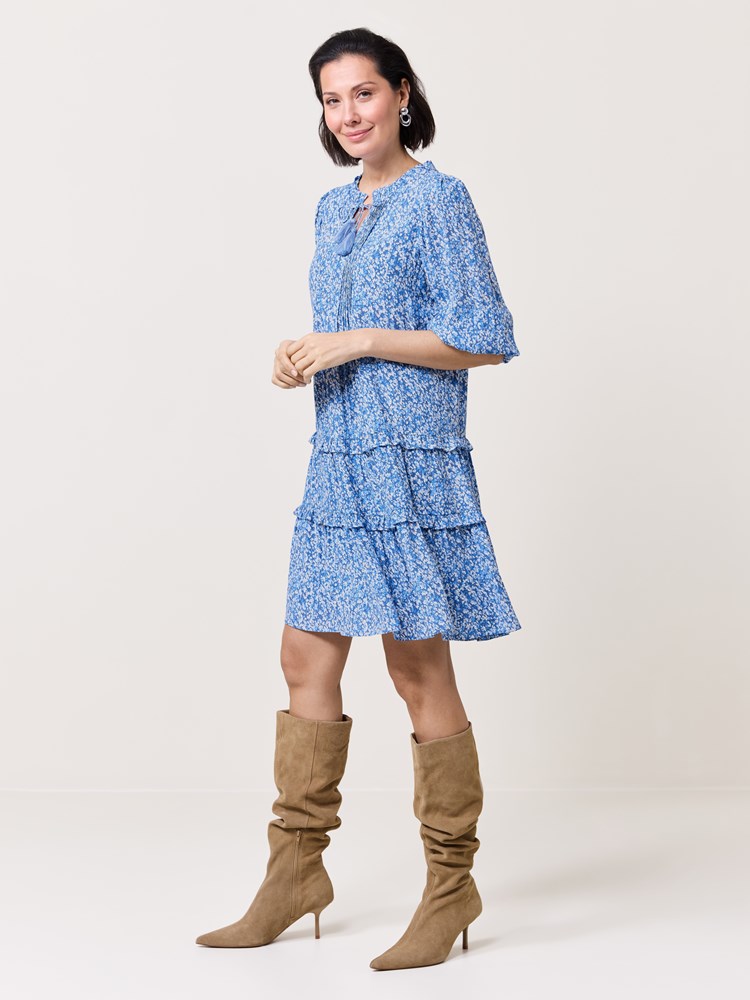 Abelia kjole 7511281_S49-MARIEPHILIPPE-S25-Modell-Front_chn=match_6895_Abelia kjole S49_Abelia kjole S49 7511281.jpg_Front