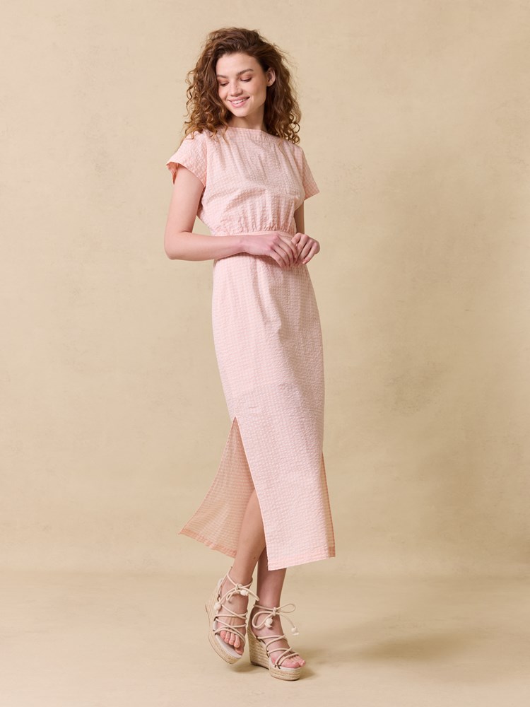 Lotte kjole 7511286_MKY-JEANPAUL-H25-Modell-Front_8376_Lotte kjole MKY_Lotte kjole MKY 7511286.jpg_