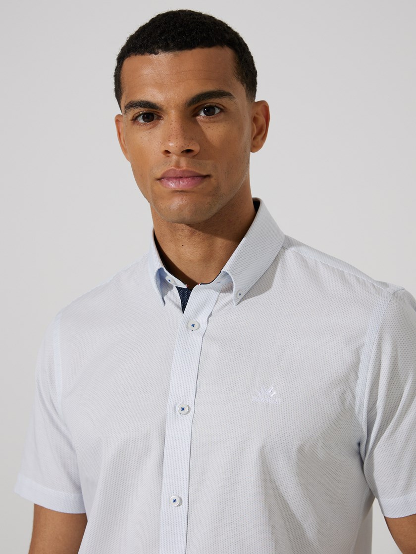 7511287 O68 7511287_EM6-JEANPAUL-H24-Modell-Front_64 (6)_Adam skjorte O68.jpg_