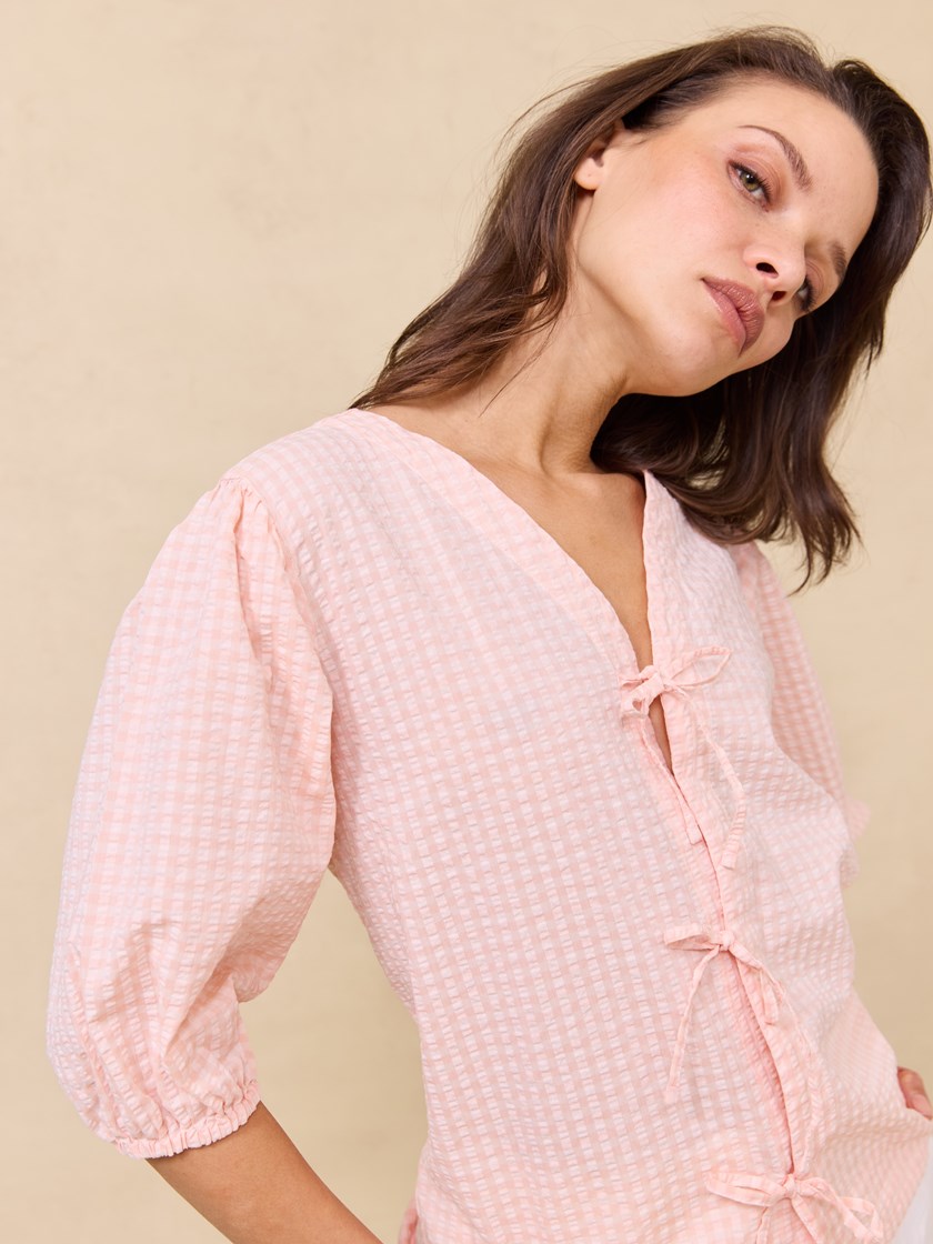 7511288 MKY 7511288_MKY-JEANPAUL-H25-Modell-Front_4565_Lotte bluse MKY.jpg_Front||Front