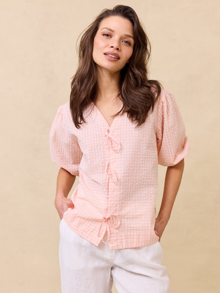 Lotte bluse 7511288_MKY-JEANPAUL-H25-Modell-Front_7704_Lotte bluse MKY_Lotte bluse MKY 7511288.jpg_Front||Front