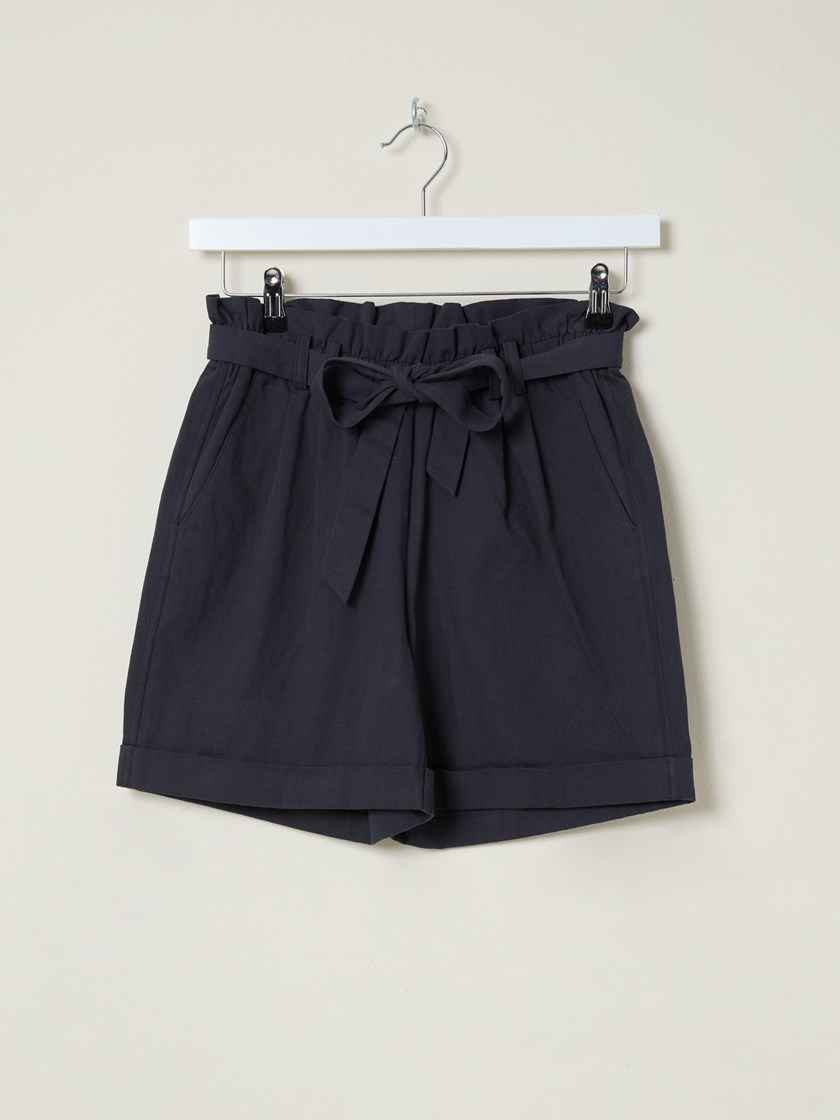 7511295 EM6 7511295_EM6-JEANPAUL-H25-Front_4054_Faustine shorts.jpg_Front||Front