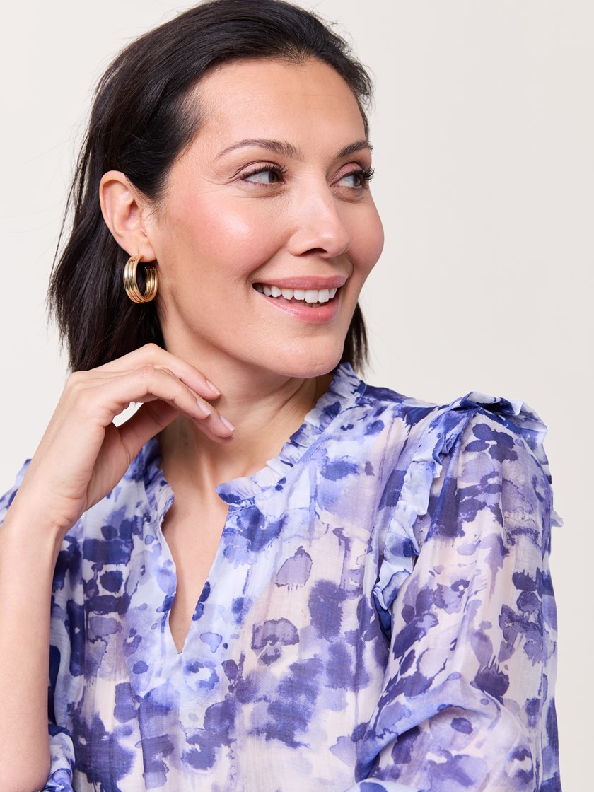 7511464 EGD 7511464_EGD-MARIEPHILIPPE-S25-Modell-Front_chn=match_2910_Julie bluse EGD.jpg_Front