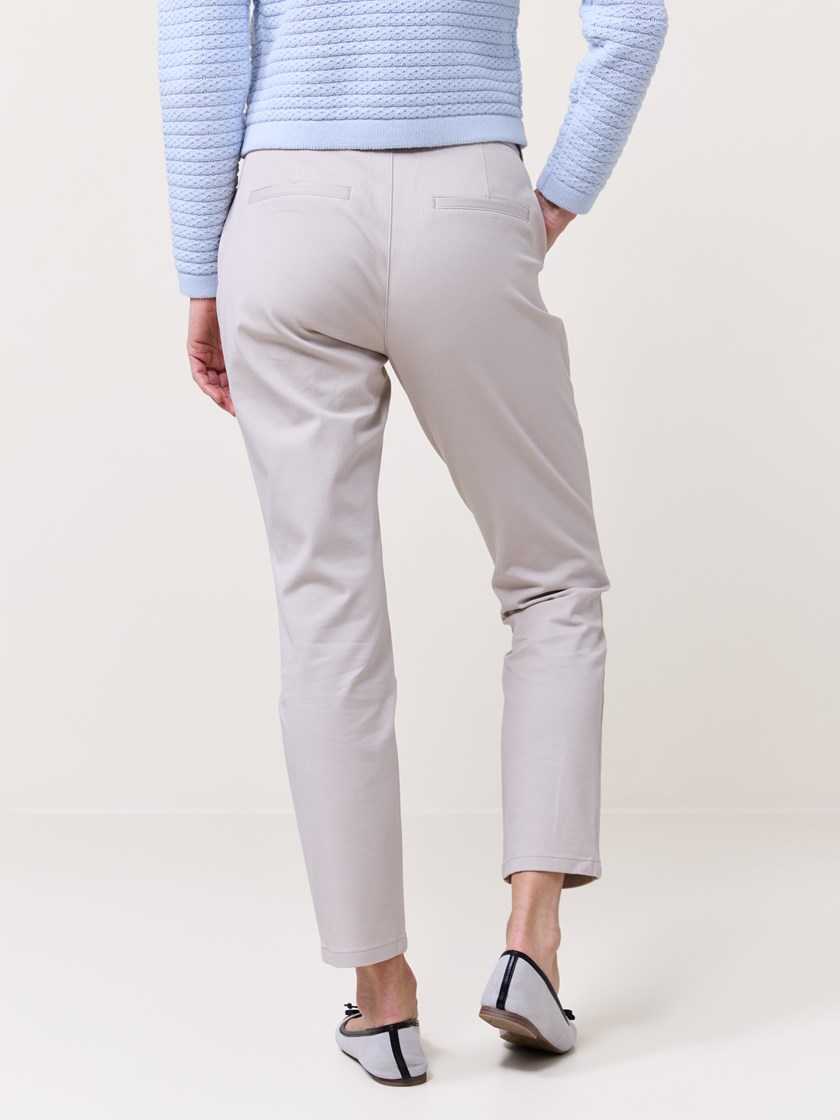 7511466 ABB 7511466_ABB-MARIEPHILIPPE-S25-Modell-Back_chn=match_1401_Paris chinos ABB.jpg_Back