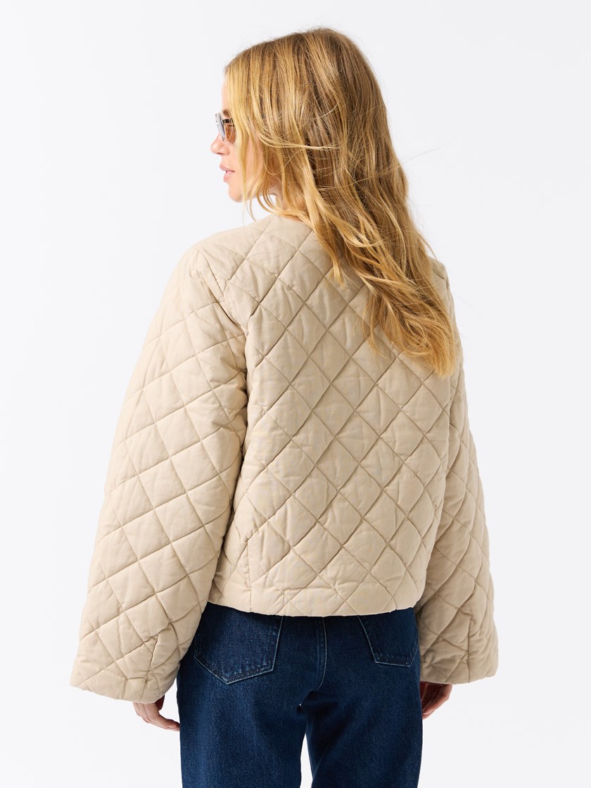 7511475 I4C 7511475_I4C_Jean Paul_Heidi Jakke_A25_Pre Fall (1)_Heidi jakke I4C.jpg_
