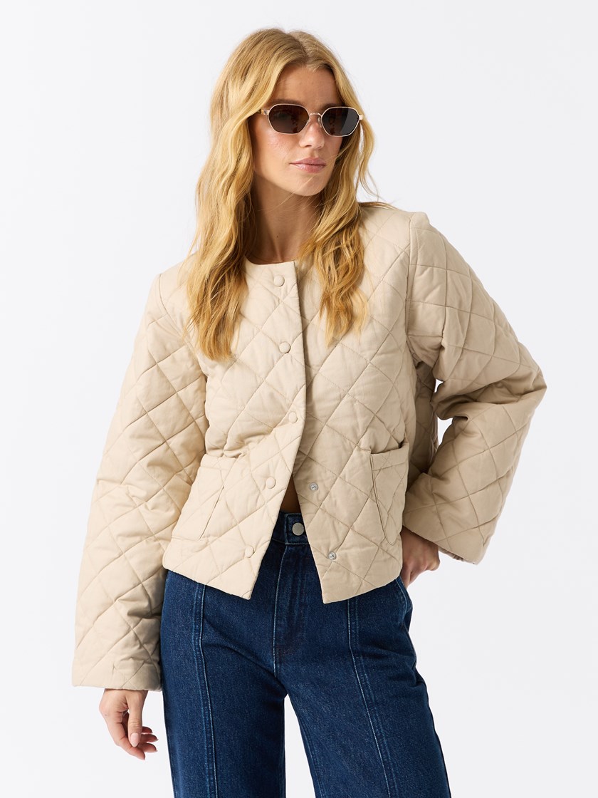 7511475 I4C 7511475_I4C_Jean Paul_Heidi Jakke_A25_Pre Fall (5)_Heidi jakke I4C.jpg_