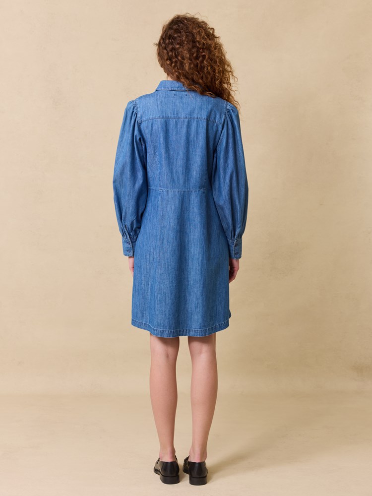 Cindy kjole 7511480_ECL-JEANPAUL-S25-Modell-Front_1337_Cindy kjole ECL 7511480.jpg_Front||Front