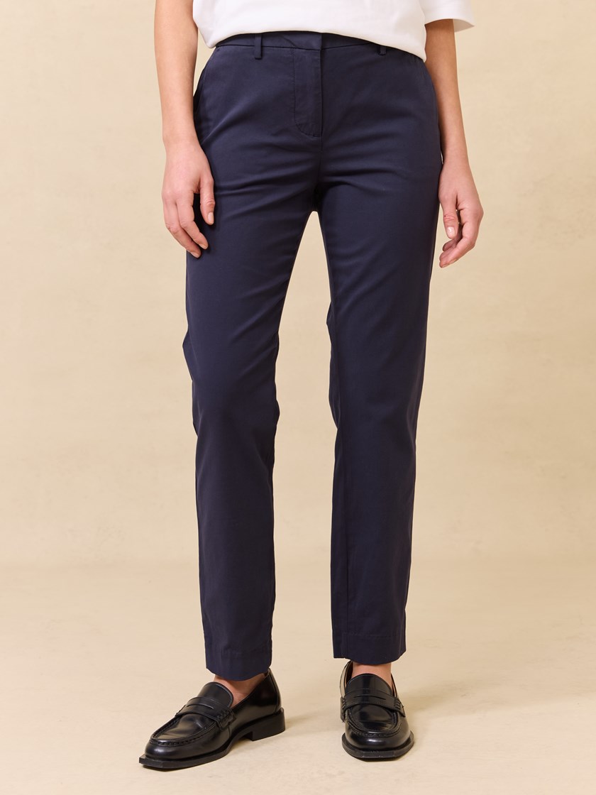 7511482 EM6 7511482_EM6_Jean Paul_Caroline Chinos_S25 (4)_Caroline chino EM6.jpg_