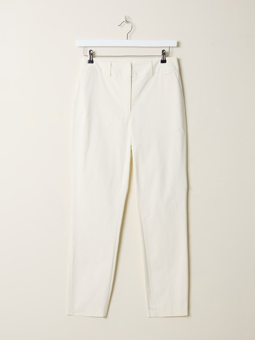 7511482 O79 7511482_O79-JEANPAUL-S25-Front_6724_Caroline chino O79.jpg_Front||Front