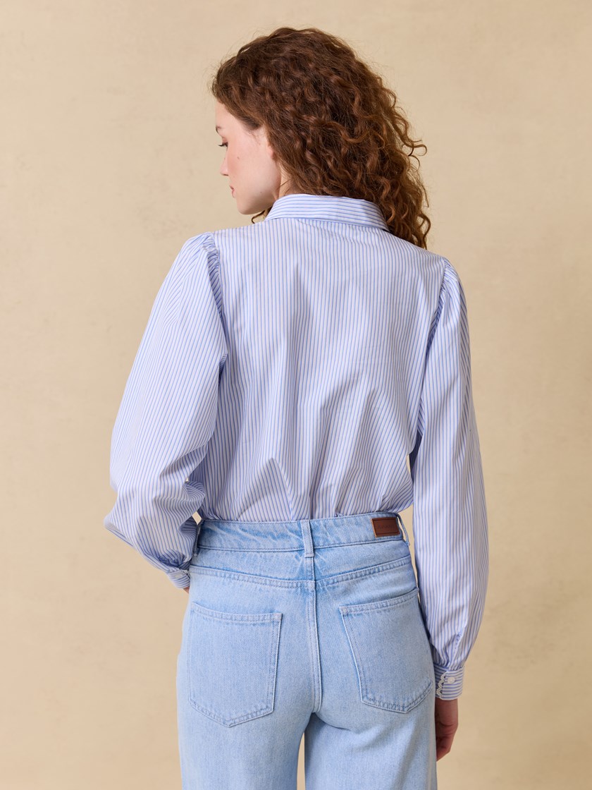 7511483 EN3 7511483_EN3_Jean Paul_Johanna Stripet Bluse_S25 (3)_Johanna stripet skjorte EN3.jpg_