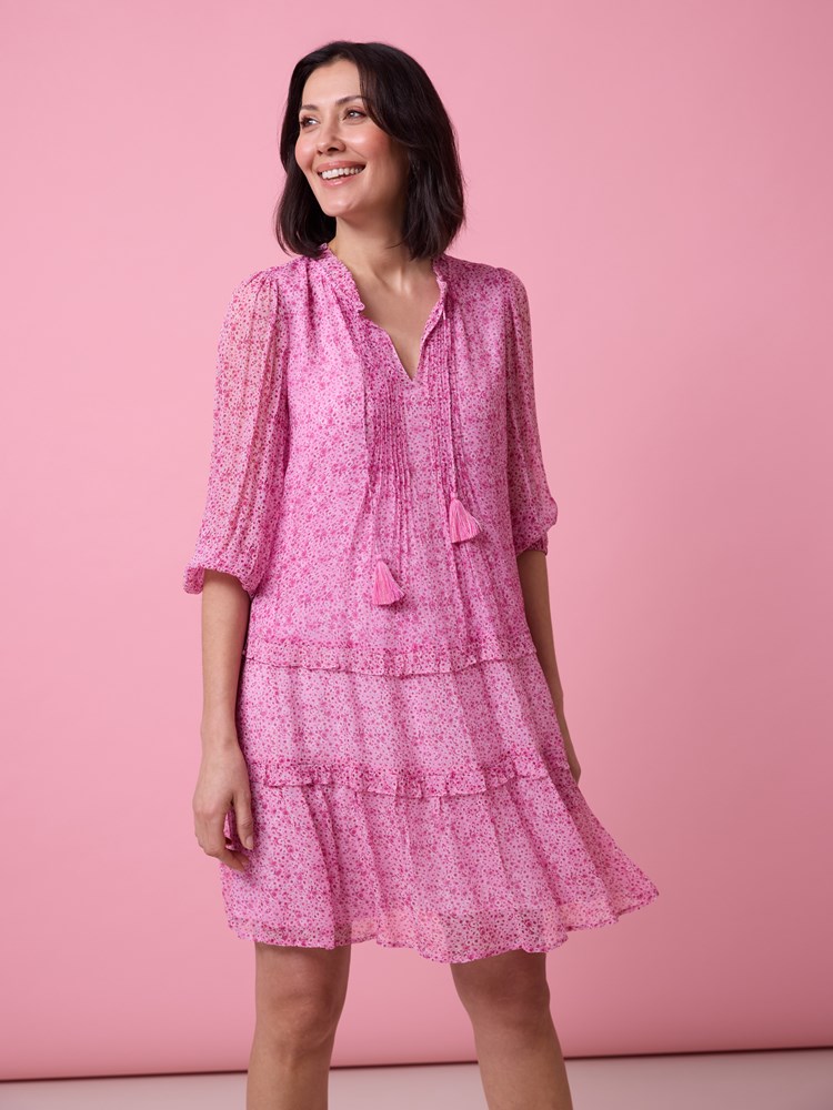 Alicia kjole 7511540_MRA-MARIEPHILIPPE-H25-Modell-Front_chn=match_4533_Alicia kjole MRA_Alicia kjole MRA 7511540.jpg_Front||Front