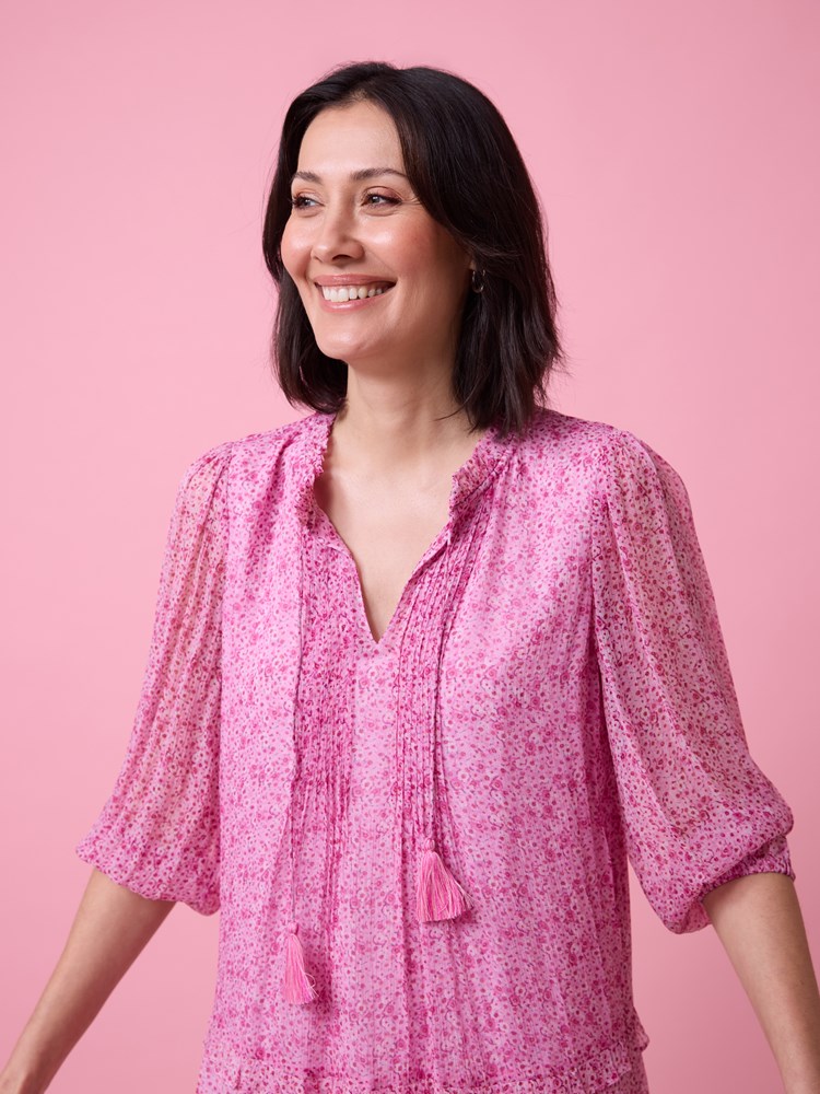 Alicia kjole 7511540_MRA-MARIEPHILIPPE-H25-Modell-Front_chn=match_8101_Alicia kjole MRA_Alicia kjole MRA 7511540.jpg_Front||Front