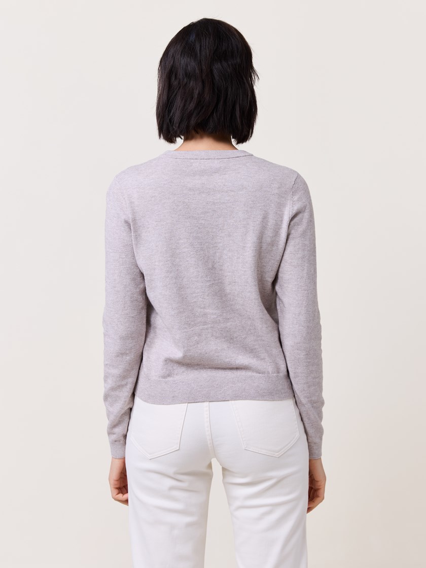 7511551 AMA 7511551_AMA-MARIEPHILIPPE-S25-Modell-Back_chn=match_8474_Olea cardigan AMA.jpg_Back