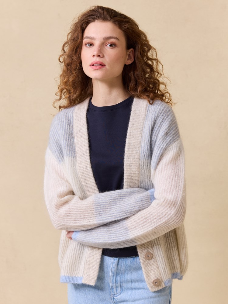Henriette cardigan 7511552_Jean Paul_Henriette Cardigan_Pre_A25 (2)_Henriette cardigan EN3 7511552.jpg_