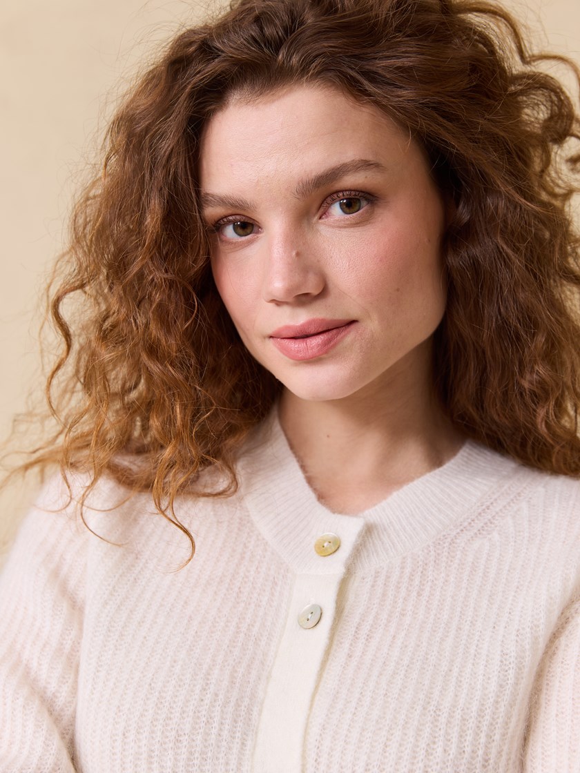 7511559 O79 7511559_Jean Paul_Henny Cardigan_Pre_A25 (12)_Henny cardigan O79.jpg_