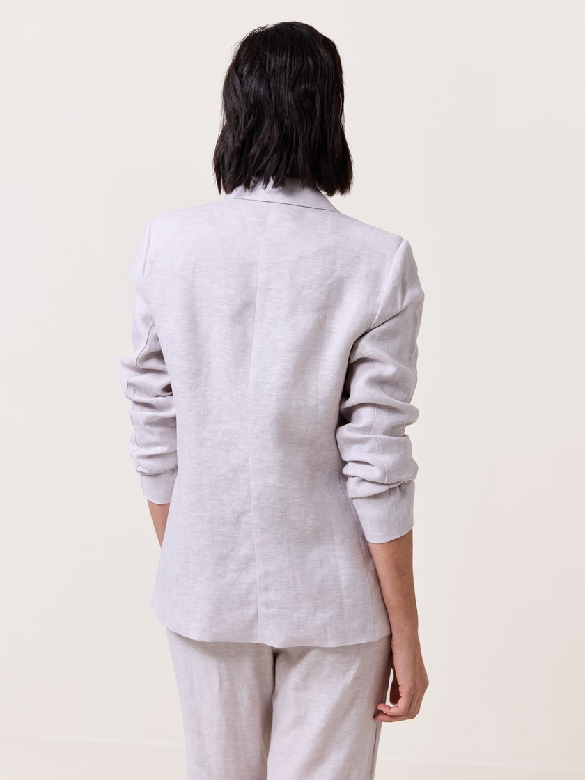 7511621 AMA 7511621_AMA-MARIEPHILIPPE-S25-Modell-Back_chn=match_7855_Meghan linblazer AMA.jpg_Back