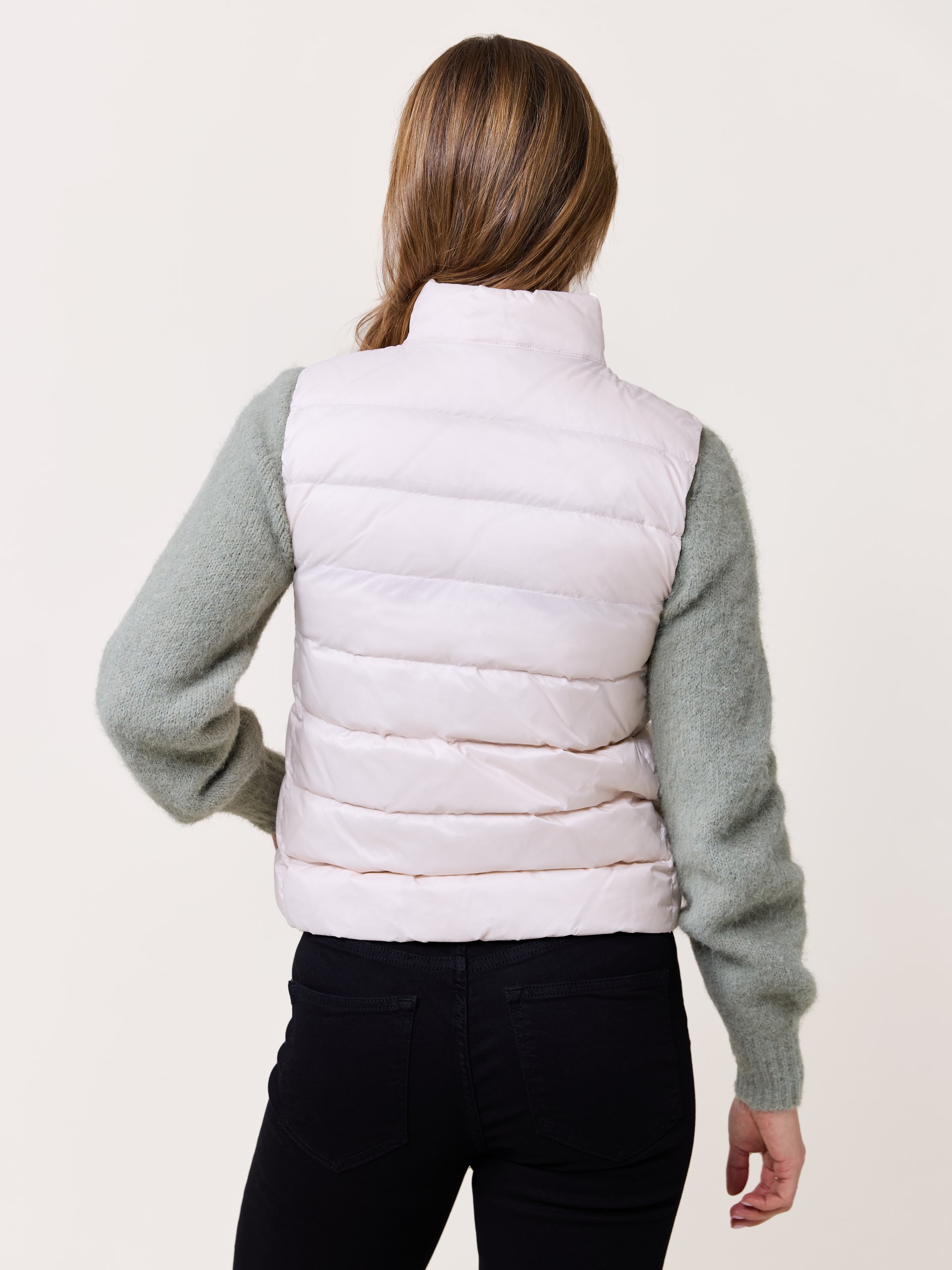 7511632 A9S 7511632_A9S-VAVITE-S25-Modell-Back_chn=match_7421_Gianna dunvest A9S.jpg_Back||Back