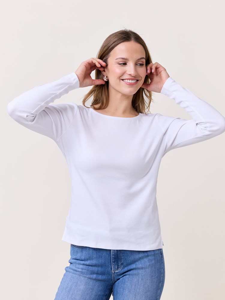 Sienna topp 7511657_O79-VAVITE-S25-Modell-Front_chn=match_5456_Sienna topp O79_Sienna topp O79 7511657.jpg_Front||Front