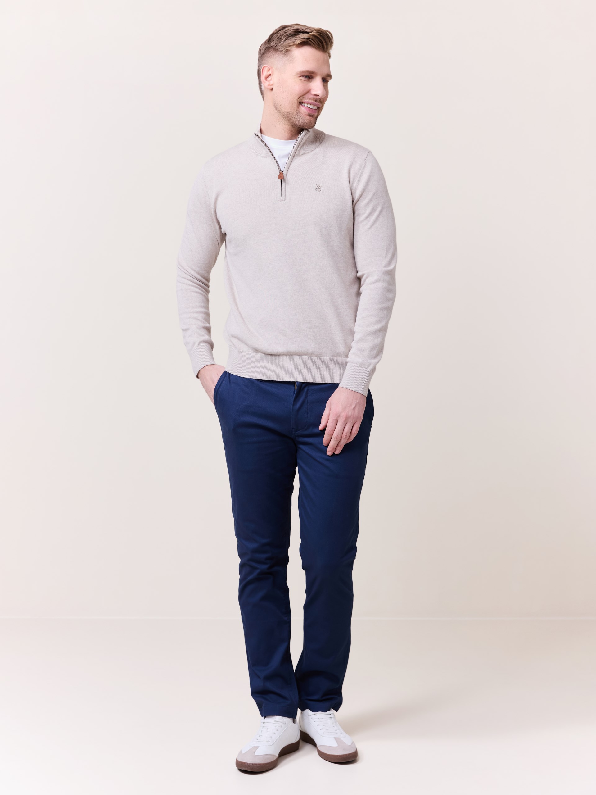 7511695 I2X 7511695_I2X-REDFORD-S25-Modell-Front_chn=match_4914_Bradley zip genser I2X.jpg_Front||Front
