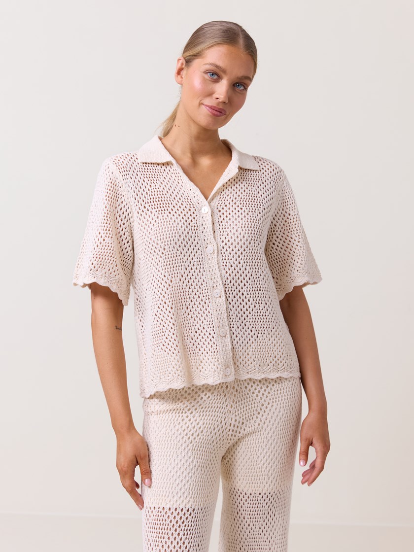 7511745 O73 7511745_O73-DONNA-H25-Modell-Front_chn=match_2670_Magnolia topp O73.jpg_Front||Front