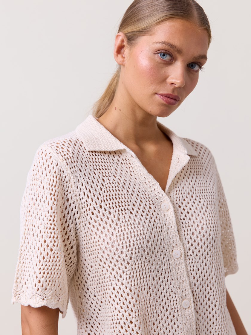 7511745 O73 7511745_O73-DONNA-H25-Modell-Front_chn=match_9865_Magnolia topp O73.jpg_Front||Front