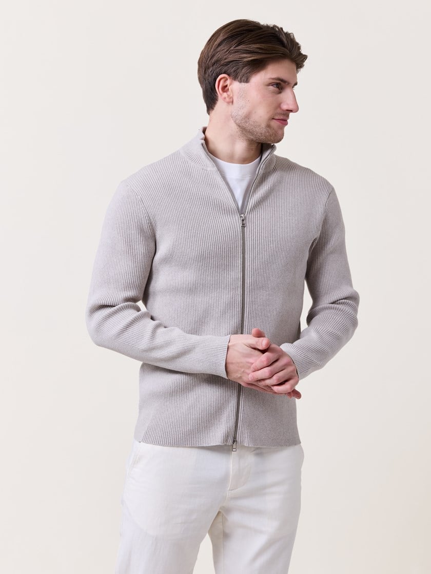 7511747 I4I 7511747_I4I-MARIOCONTI-S25-Modell-Front_chn=match_4505_Bruno zip cardigan I4I.jpg_Front