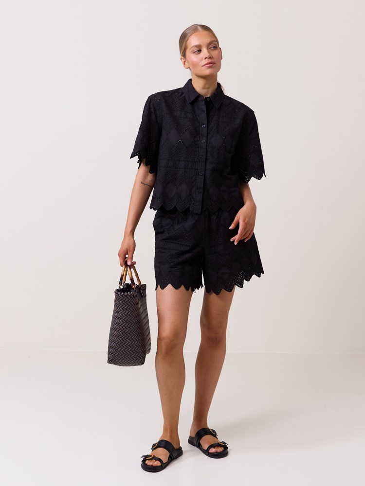 Jasmine skjorte 7511881_ID2-DONNA-H25-Modell-Front_chn=match_955_Jasmine skjorte ID2_Jasmine skjorte ID2 7511881.jpg_Front||Front