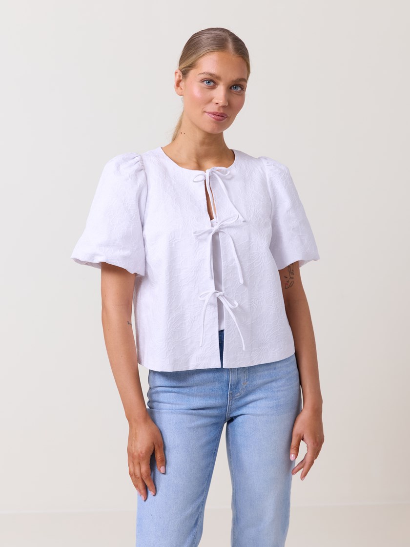 7511955 O68 7511955_O68-DONNA-H25-Modell-Front_chn=match_8647_Etoile bow bluse O68.jpg_Front||Front