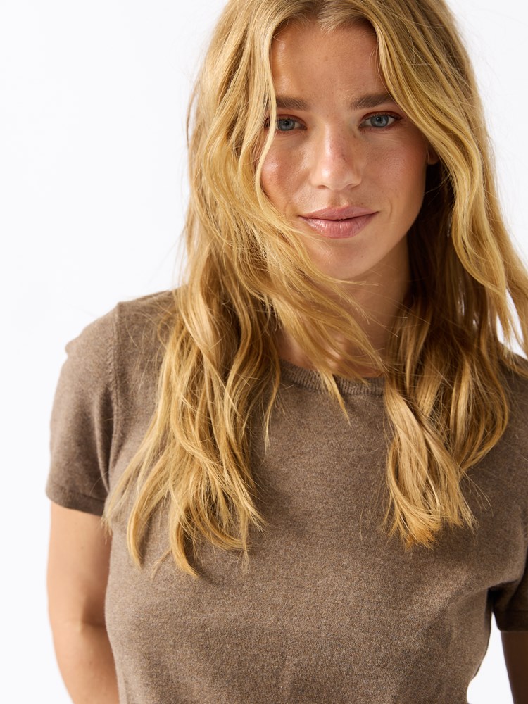 Angie genser 7511983_AGG_Jean Paul_Angie Genser_A25 (3)_Angie genser AGG_Angie genser AGG 7511983.jpg_