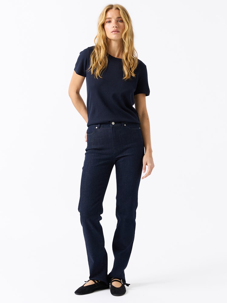 Angie genser 7511983_EM6_Jean Paul_Angie Genser_A25 (4)_Angie genser EM6 7511983.jpg_