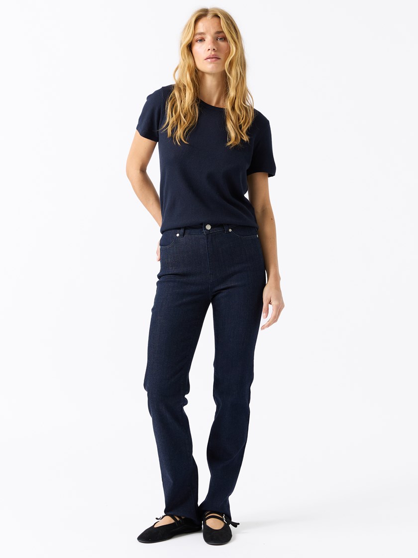 7511983 EM6 7511983_EM6_Jean Paul_Angie Genser_A25 (4).jpg_