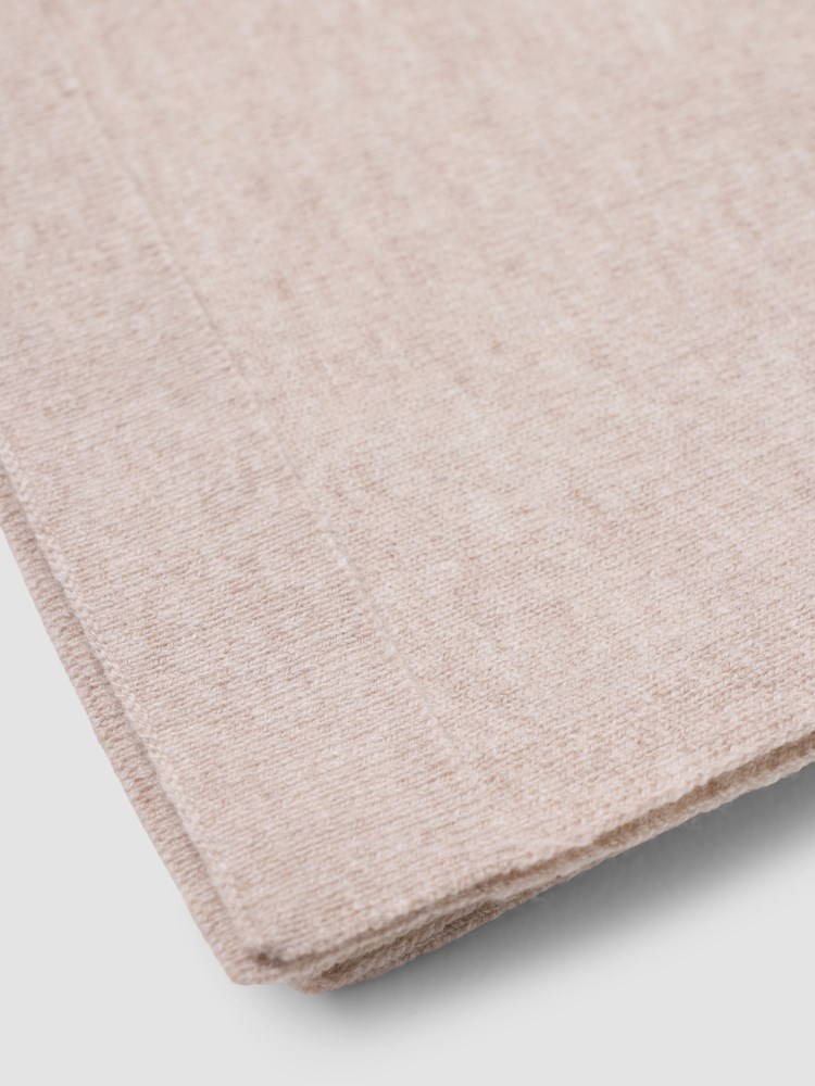 Vita merinoskjerf 7512036_AMA-MARIEPHILIPPE-A25-Front_1224_Vita merinoskjerf_Vita merinoskjerf AMA_Vita merinoskjerf AMA 7512036.jpg_Front||Front