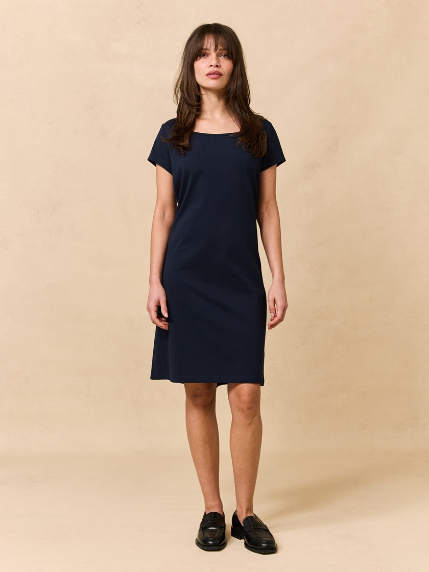 7512155 EM6 7512155_EM6-JEANPAUL-H25-Front_4700_Solina kjole EM6.jpg_Front