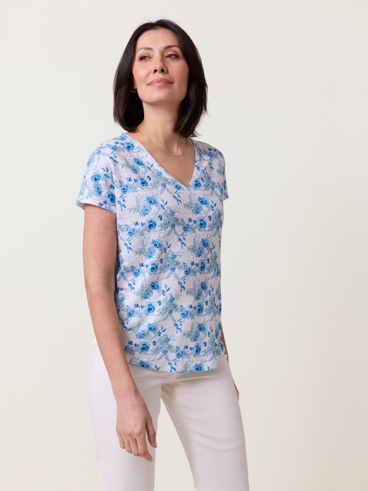 Ellen printet lintopp 7512161_S49-MARIEPHILIPPE-H25-Modell-Front_chn=match_4780_Ellen printet lintopp S49_Ellen printet lintopp S49 7512161.jpg_Front||Front