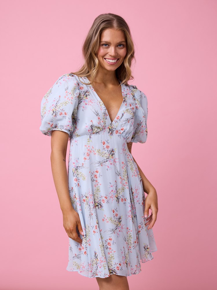 Peony printet kjole 7512194_ENS-DONNA-H25-Modell-Front_chn=match_4478_Peony printet kjole ENS_Peony printet kjole ENS 7512194.jpg_Front||Front
