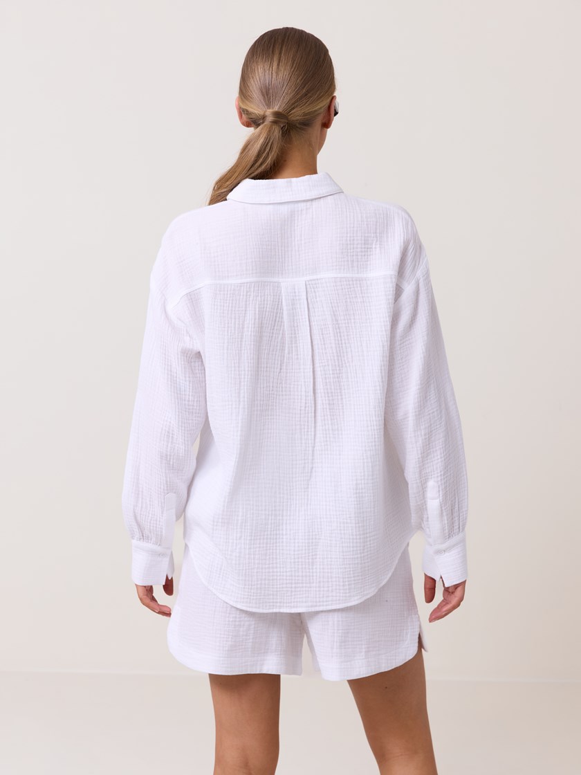 7512230 O68 7512230_O68-DONNA-H25-Modell-Front_chn=match_9117_Sky skjorte O68.jpg_Front||Front
